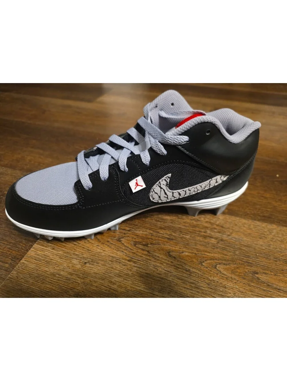 Size 9.5 Nike Air Jordan Stadium 90 Low TD Black Cement Football HQ0210-060 Men